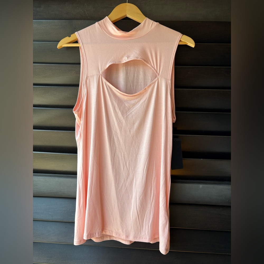 Guess Women’s Size XL Iconic Pink Slit Neck Tank Top NWT